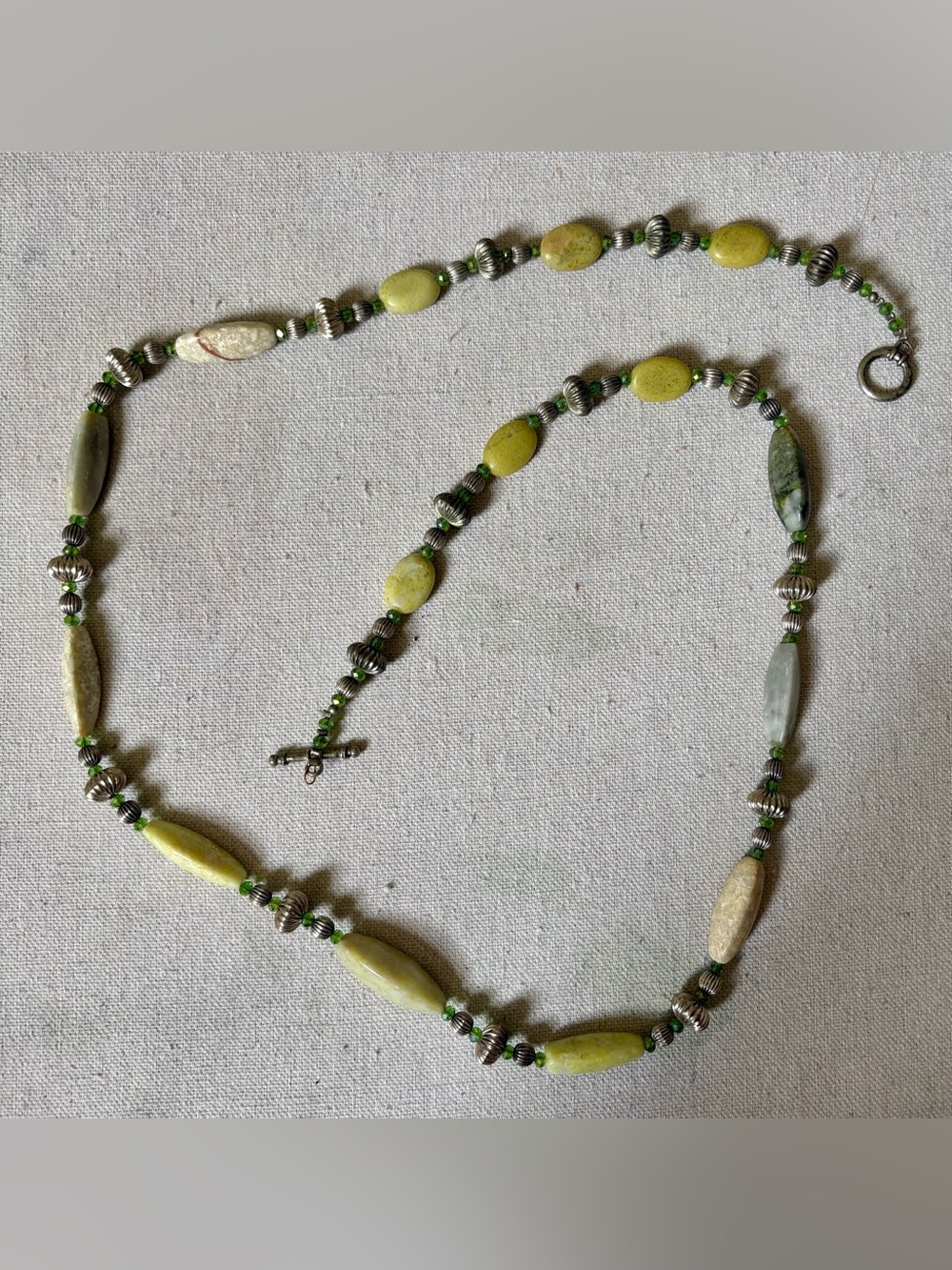 Vintage Yellow-Green Beaded Necklace with Silver Accents